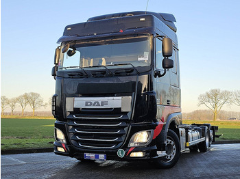 Грузовик-контейнеровоз/ Сменный кузов DAF XF