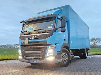 Грузовик с закрытым кузовом VOLVO FM 370