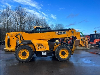 Телескопический погрузчик JCB