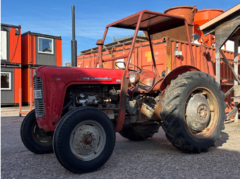 Трактор MASSEY FERGUSON