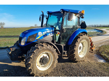 Трактор NEW HOLLAND TD5