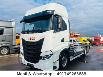 Грузовик-контейнеровоз/ Сменный кузов IVECO S-WAY