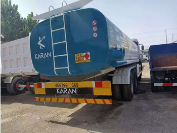 Грузовик-цистерна Sinotruk HOWO 24 cubic tank truck: фото 3