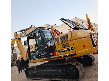 Гусеничный экскаватор CATERPILLAR 320D2