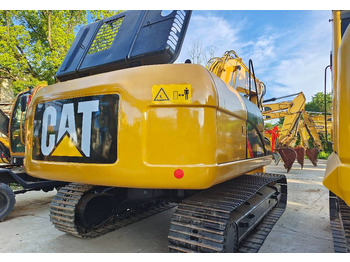 Гусеничный экскаватор CATERPILLAR 320D