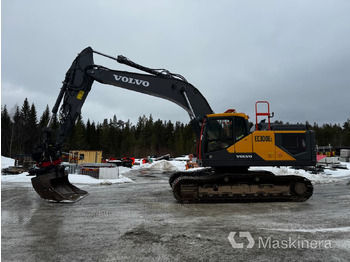 Гусеничный экскаватор Grävmaskin Volvo EC300EL med Rototilt och redskap: фото 2