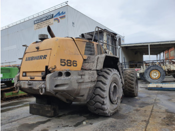 Колёсный погрузчик LIEBHERR L 586