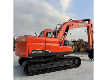 Гусеничный экскаватор DOOSAN DX140