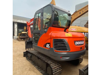 Гусеничный экскаватор DOOSAN DX55