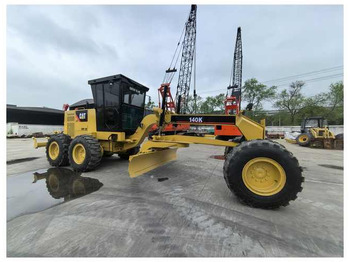 Грейдер CATERPILLAR 140H