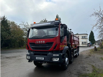 Самосвал IVECO Trakker