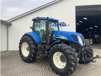 Трактор NEW HOLLAND T7050