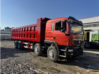 Самосвал SINOTRUK HOWO