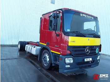 Грузовик-шасси MERCEDES-BENZ Actros 1841