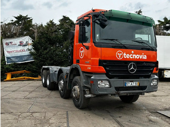 Грузовик-шасси MERCEDES-BENZ Actros 3236