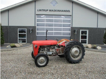 Трактор MASSEY FERGUSON