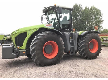 Трактор CLAAS Xerion 4000