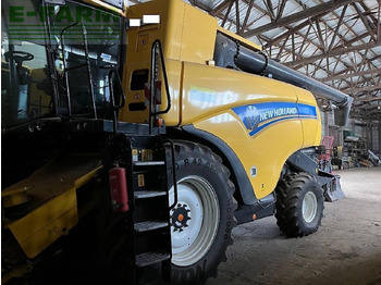 Зерноуборочный комбайн NEW HOLLAND CX series