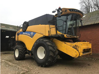 Зерноуборочный комбайн NEW HOLLAND CX series