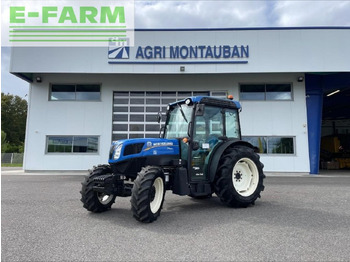 Трактор NEW HOLLAND T4