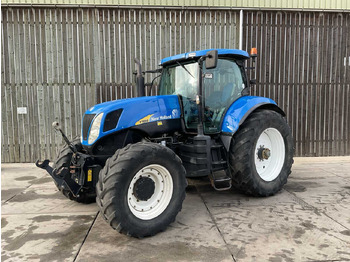 Трактор NEW HOLLAND T7050