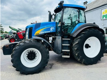 Трактор NEW HOLLAND T8000