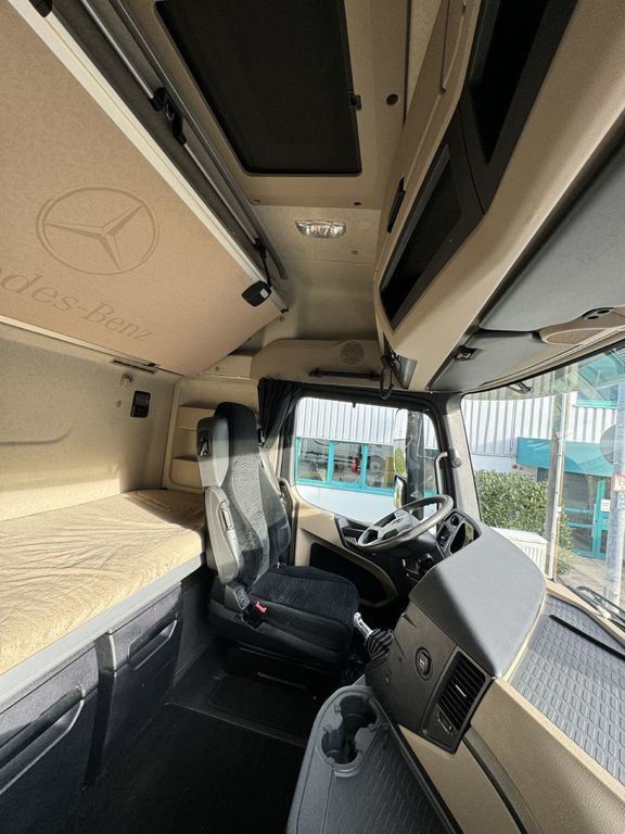 Тентованный грузовик Mercedes-Benz Actros 1845 LL Pritsche-Plane Retarder TOP Zust.: фото 20