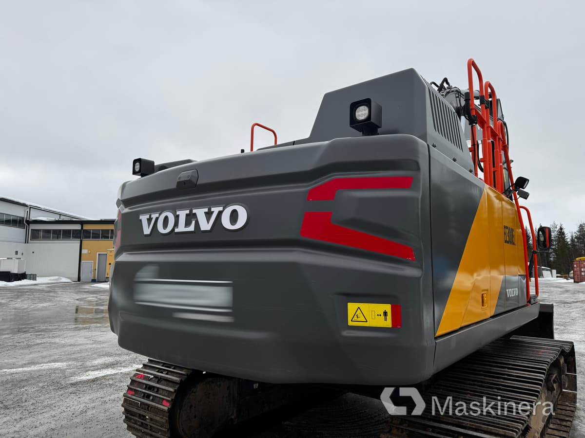 Гусеничный экскаватор Grävmaskin Volvo EC300EL med Rototilt och redskap: фото 13