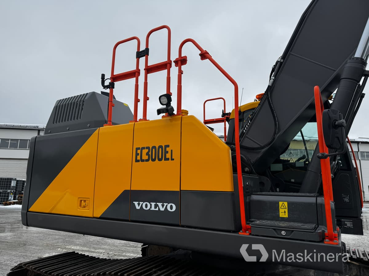 Гусеничный экскаватор Grävmaskin Volvo EC300EL med Rototilt och redskap: фото 15