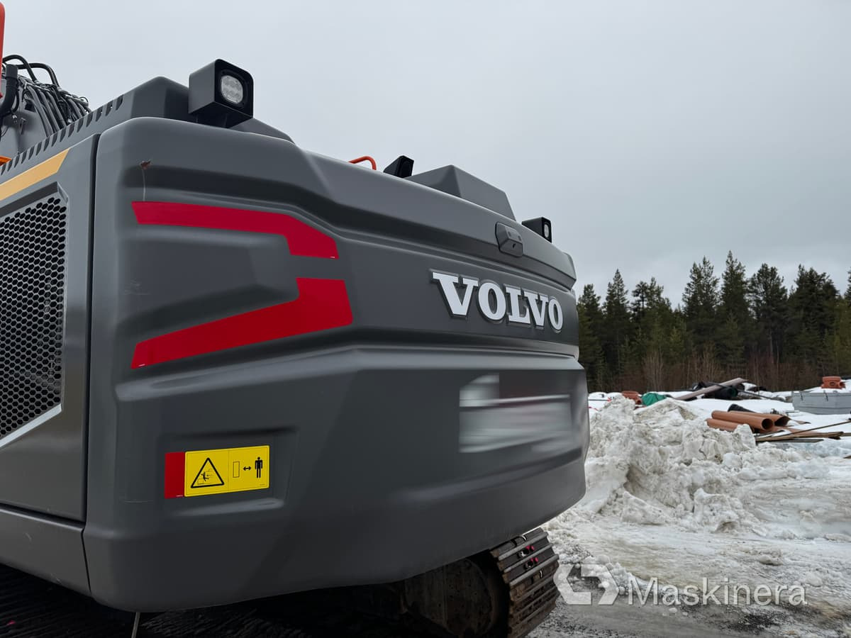 Гусеничный экскаватор Grävmaskin Volvo EC300EL med Rototilt och redskap: фото 12