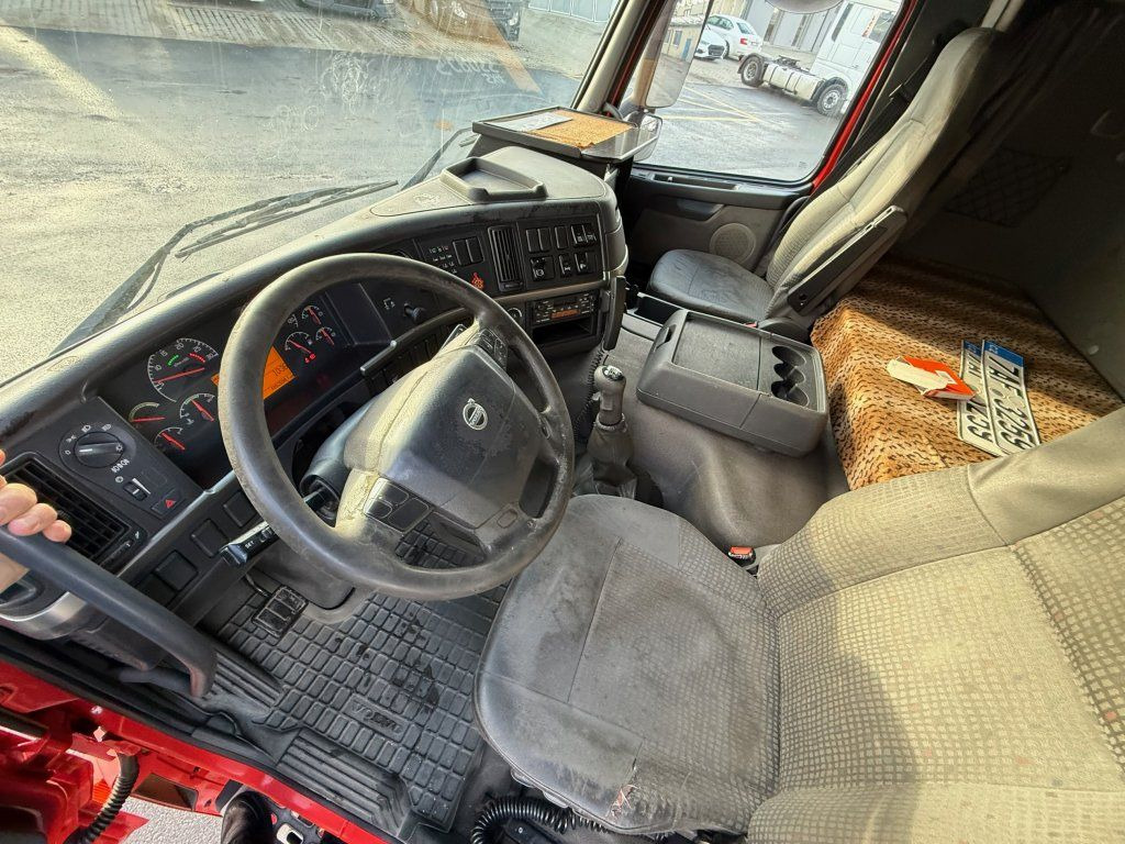 Тентованный грузовик Volvo FM260 EURO 3: фото 14