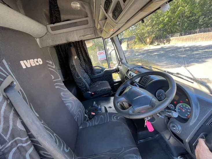 Тентованный грузовик Iveco Eurocargo Curtainsider 180E: фото 35