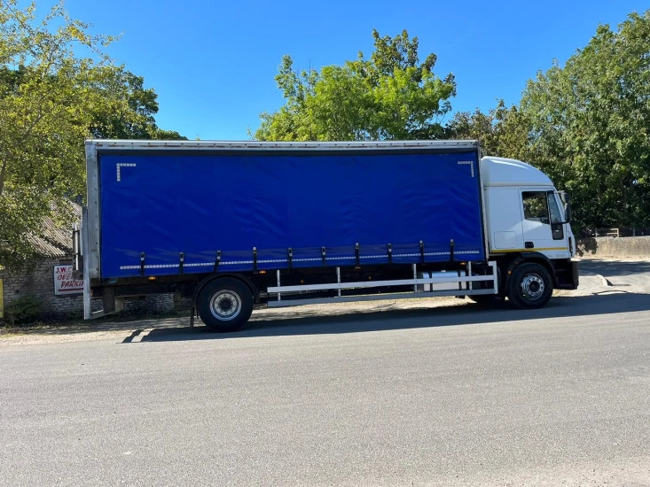 Тентованный грузовик Iveco Eurocargo Curtainsider 180E: фото 19