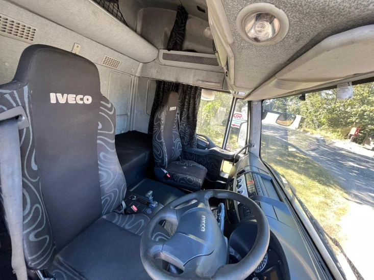 Тентованный грузовик Iveco Eurocargo Curtainsider 180E: фото 32