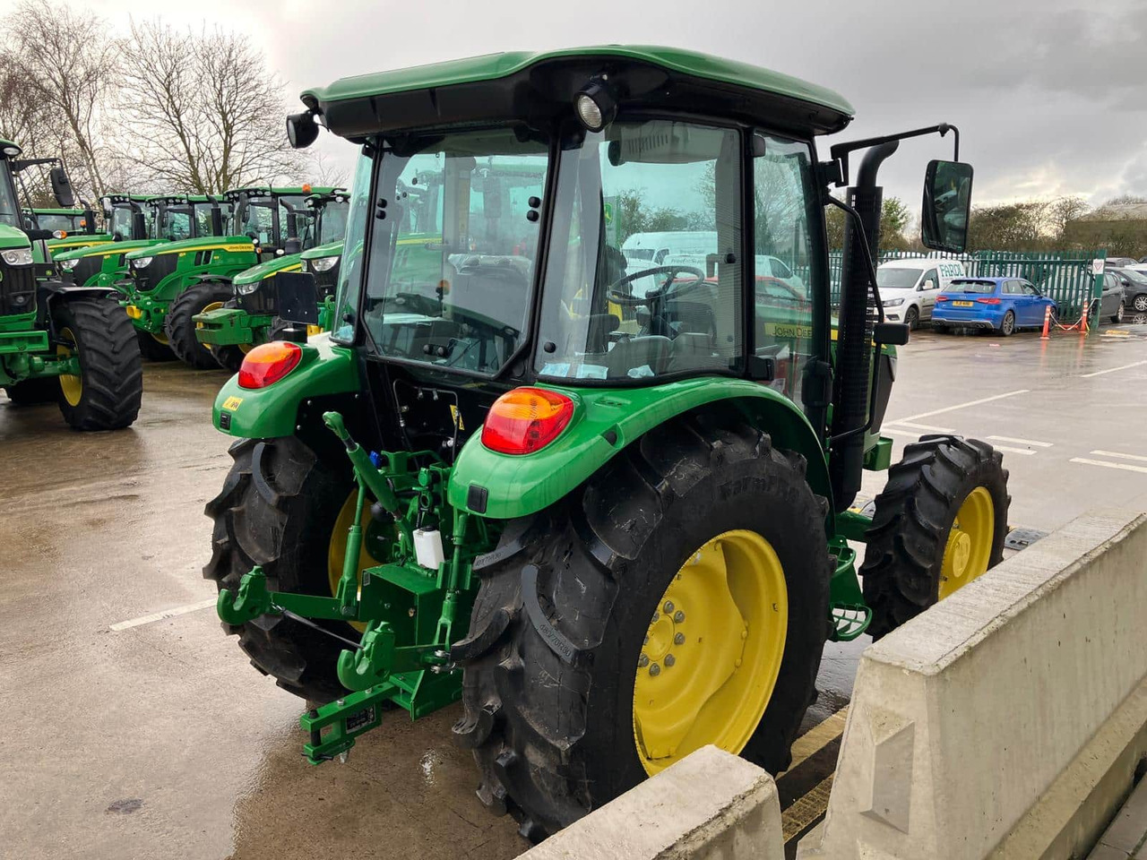 Новый Трактор John Deere 5075E: фото 6