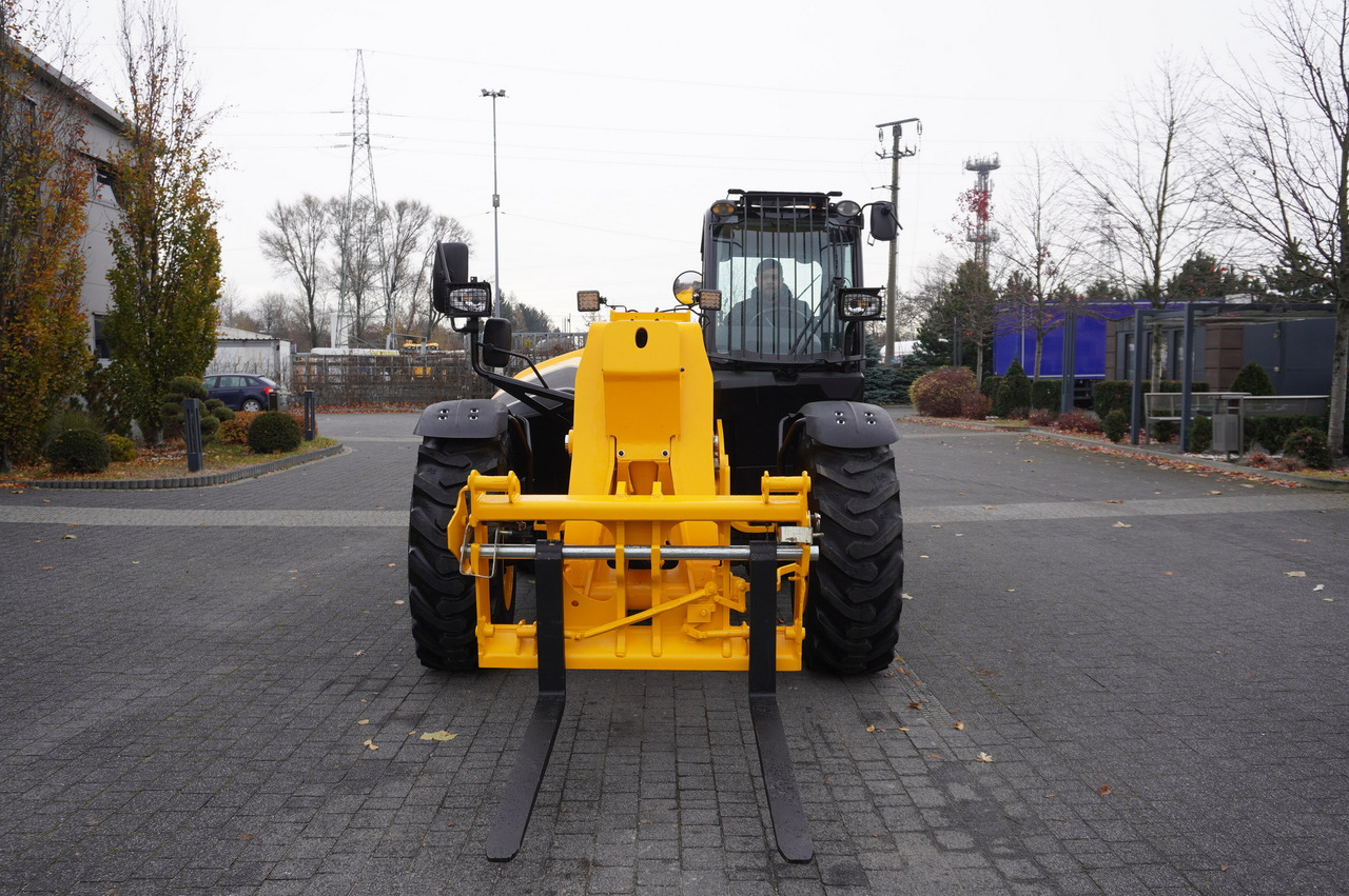 Телескопический фронтальный погрузчик JCB 560-80 / 6 ton lifting capacity / power 146 HP: фото 15