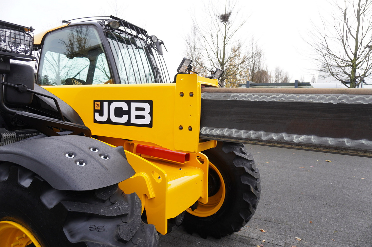 Телескопический фронтальный погрузчик JCB 560-80 / 6 ton lifting capacity / power 146 HP: фото 28