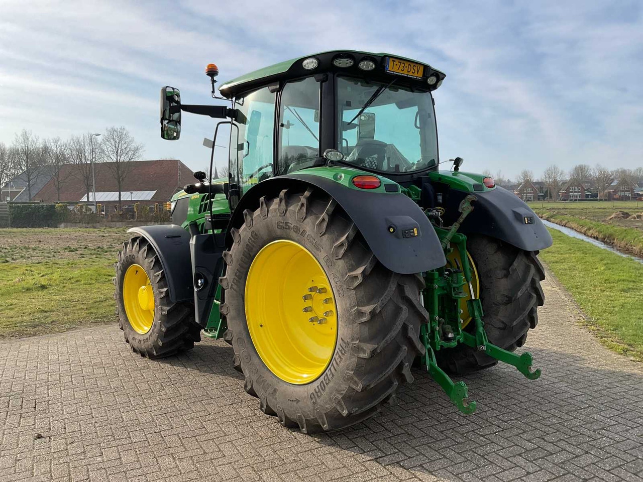 Трактор John Deere 6155R: фото 7