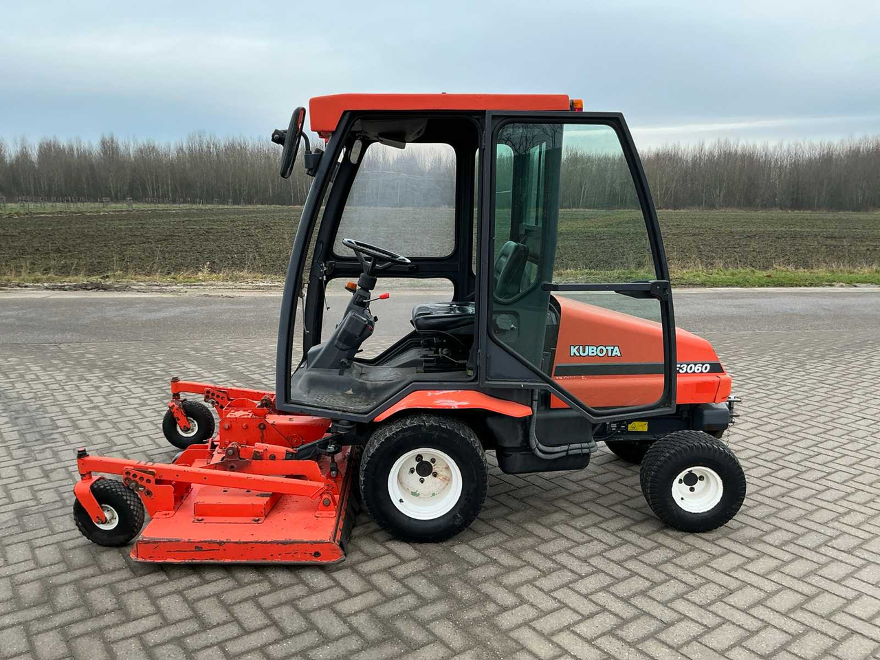 Газонокосилка Kubota F3060: фото 6